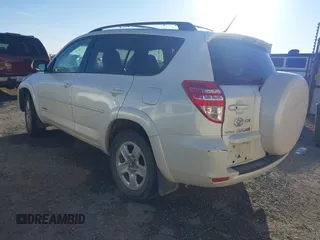 2010 Toyota RAV4 Limited с VIN JTMYK4DV1A5026573, выставлен на аукционе IAAI как лот 41296523 с пробегом 200 265 миль миль и . История ставок и продаж доступна на DreamBid. Изображение 3.