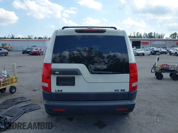 2006 Land Rover LR3 SE with VIN SALAD25416A369381, listed as a IAAI auction lot 41807834 with 229,910 mi miles. Bid and sale history available at carsss.com. Image 16.