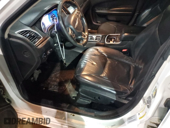 2015 Chrysler 300 Limited with VIN 2C3CCAAG5FH820184, listed as a Copart auction lot 84105134 with 210,459 mi miles and Salvage Title. Bid and sale history available at carsss.com. Image 7.