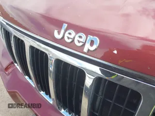 2007 Jeep Grand Cherokee Laredo with VIN 1J8GR48K27C518078, listed as a IAAI auction lot 42028460 with 121,530 mi miles. Bid and sale history available at carsss.com. Image 10.