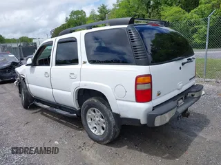 2003 Chevrolet Tahoe Z71 z VIN 1GNEK13Z23R230226, wystawiony jako IAAI lot #42252874 z przebiegiem 251 268 mil mil oraz . Historia ofert i sprzedaży dostępna na DreamBid. Obrazek 3.