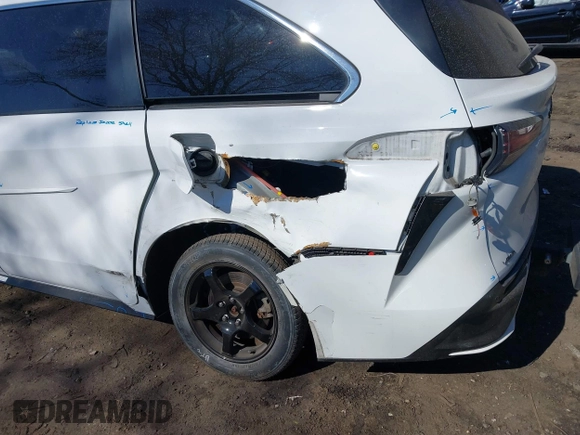 2021 Toyota Sienna XSE with VIN 5TDDSKFC5MS033166, listed as a IAAI auction lot 41678277 with 48,347 mi miles. Bid and sale history available at carsss.com. Image 6.