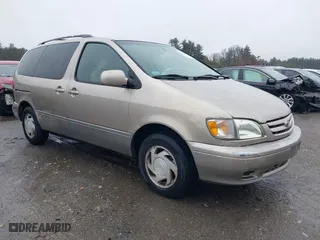 2003 Toyota Sienna LE with VIN 4T3ZF13C93U534860, listed as a IAAI auction lot 41800054 with 214,414 mi miles. Bid and sale history available at carsss.com. Image 1.