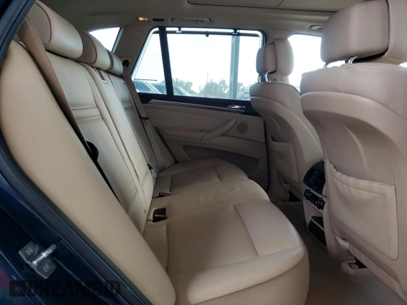 2012 BMW X5 35i z VIN 5UXZV4C58CL756913, wystawiony jako Copart lot #51746195 z przebiegiem 160 295 mil mil oraz Szkoda całkowita • Salvage title. Historia ofert i sprzedaży dostępna na DreamBid. Obrazek 11.