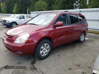 2010 Kia Sedona LX with VIN KNDMG4C32A6346589, listed as a Copart auction lot 53001474 with 139,923 mi miles and Salvage Title. Bid and sale history available at carsss.com. Image 1.