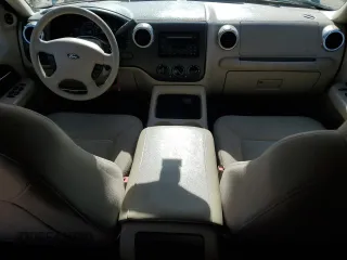 2004 Ford Expedition Special Service with VIN 1FMRU15W84LA15120, listed as a Copart auction lot 42624715 with 105,421 mi miles and Salvage Title. Bid and sale history available at carsss.com. Image 8.