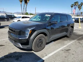 2024 Kia EV9 Light Long Range with VIN KNDAB5S16R6030468, listed as a Copart auction lot 47266195 with 4,675 mi miles and Salvage Title. Bid and sale history available at carsss.com. Image 1.