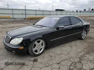 2005 Mercedes-Benz S 500 с VIN WDBNG84J15A451327, выставлен на аукционе Copart как лот 43912575 с пробегом 65 698 миль миль и Списание • Salvage title. История ставок и продаж доступна на DreamBid. Изображение 1.