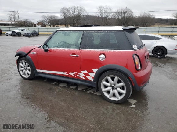 2004 MINI Cooper Hardtop S with VIN WMWRE33424TD79659, listed as a Copart auction lot 41583865 with 189,610 mi miles and Clean Title. Bid and sale history available at carsss.com. Image 2.