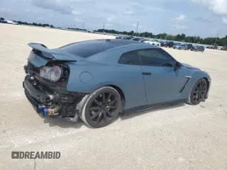 2017 Nissan GT-R Premium z VIN JN1AR5EF4HM820593, wystawiony jako Copart lot #73290464 z przebiegiem 13 339 mil mil oraz Szkoda całkowita • Salvage title. Historia ofert i sprzedaży dostępna na DreamBid. Obrazek 3.