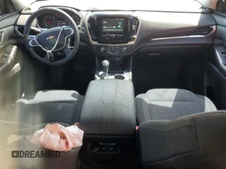 2018 Chevrolet Traverse LS z VIN 1GNERFKW3JJ203354, wystawiony jako Copart lot #54901925 z przebiegiem 110 898 mil mil oraz Szkoda całkowita • Salvage title. Historia ofert i sprzedaży dostępna na DreamBid. Obrazek 8.