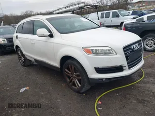 2007 Audi Q7 Premium with VIN WA1BY74L77D086726, listed as a IAAI auction lot 41726469 with 227,991 mi miles. Bid and sale history available at carsss.com. Image 1.