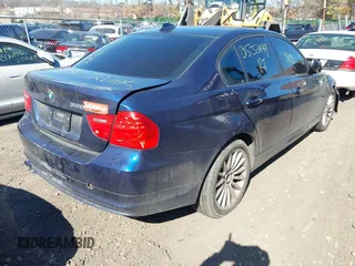 2011 BMW 3 Series 328i xDrive with VIN WBAPK5G59BNN28694, listed as a IAAI auction lot 41766157 with 999,999 mi miles. Bid and sale history available at carsss.com. Image 4.