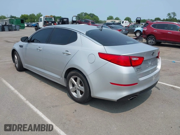 2015 Kia Optima LX z VIN 5XXGM4A7XFG452440, wystawiony jako IAAI lot #42415617 z przebiegiem 68 474 mil mil oraz . Historia ofert i sprzedaży dostępna na DreamBid. Obrazek 3.