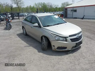 2014 Chevrolet Cruze 1LT with VIN 1G1PC5SB7E7419746, listed as a IAAI auction lot 42135102 with 134,816 mi miles and . Bid and sale history available at DreamBid. Image 1.