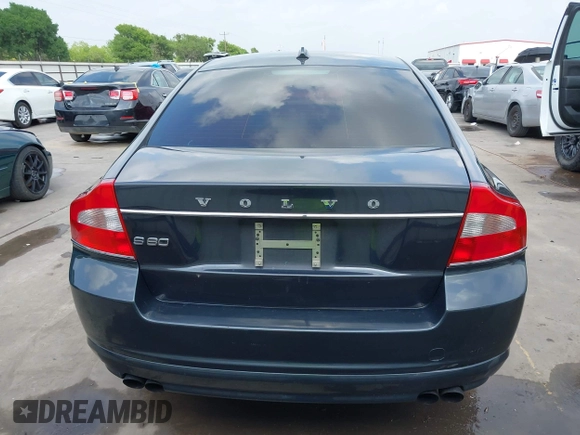 2011 Volvo S80 3.2L with VIN YV1952AS1B1138075, listed as a IAAI auction lot 41918597 with 192,441 mi miles. Bid and sale history available at carsss.com. Image 16.