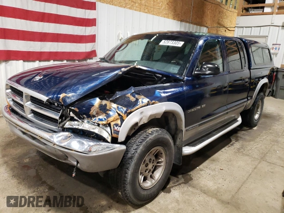 2000 Dodge Dakota Sport with VIN 1B7GG2AN2YS727589, listed as a Copart auction lot 52873305 with 105,894 mi miles and Salvage Title. Bid and sale history available at carsss.com. Image 1.