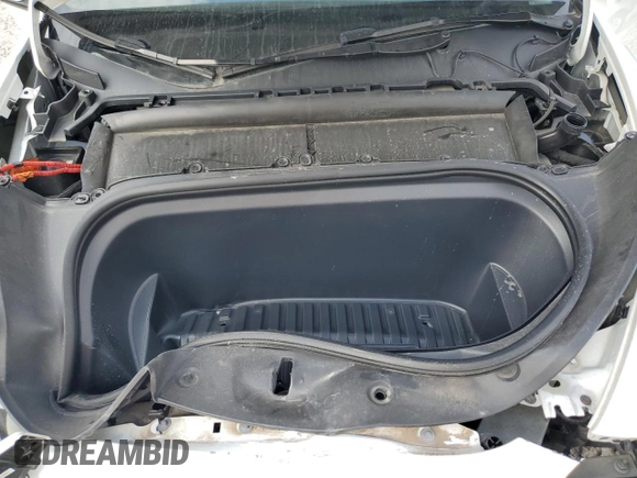 2024 Tesla Model Y Long Range with VIN 7SAYGDEE1RA234401, listed as a Copart auction lot 44199495 with 17,900 mi miles and Clean Title. Bid and sale history available at DreamBid. Image 12.