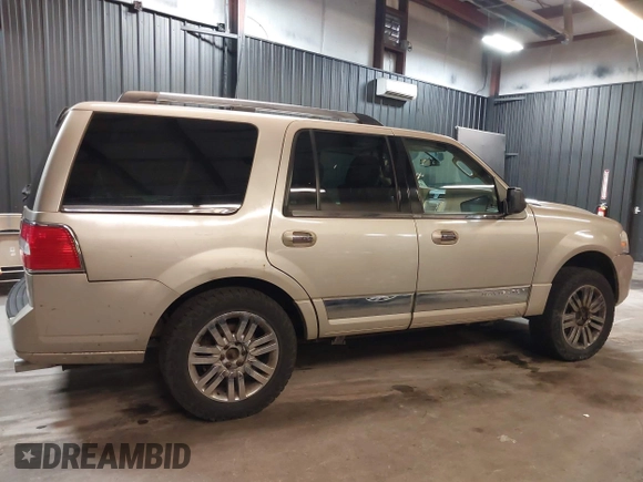 2007 Lincoln Navigator с VIN 5LMFU28587LJ15408, выставлен на аукционе IAAI как лот 41978829 с пробегом 220 032 миль миль и . История ставок и продаж доступна на DreamBid. Изображение 14.
