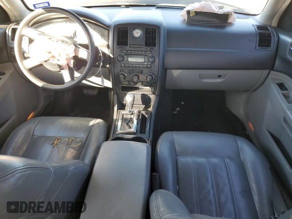 2006 Chrysler 300 with VIN 2C3KA43R56H376290, listed as a Copart auction lot 41593915 with 133,789 mi miles and Salvage Title. Bid and sale history available at carsss.com. Image 8.