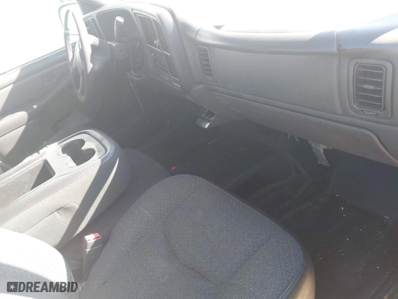 2003 Chevrolet Silverado 1500 LS with VIN 2GCEC19X431138524, listed as a IAAI auction lot 41729057 with 295,394 mi miles. Bid and sale history available at carsss.com. Image 5.