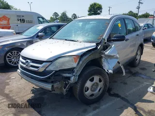 2011 Honda CR-V LX z VIN 5J6RE3H35BL042894, wystawiony jako IAAI lot #42411046 z przebiegiem 234 840 mil mil oraz . Historia ofert i sprzedaży dostępna na DreamBid. Obrazek 2.