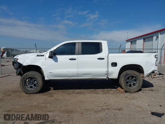 2021 Chevrolet Silverado 1500 LT Trail Boss with VIN 3GCPYFEL7MG137063, listed as a IAAI auction lot 40109747 with Not Provided miles and . Bid and sale history available at DreamBid. Image 13.