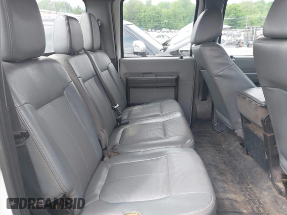 2015 Ford F-250 Lariat with VIN 1FT7W2B6XFEC33499, listed as a IAAI auction lot 42114064 with 215,314 mi miles and . Bid and sale history available at carsss.com. Image 8.