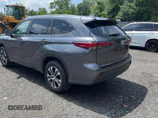 2023 Toyota Highlander L with VIN 5TDKDRAH4PS049134, listed as a Copart auction lot 63428785 with 18,645 mi miles and Salvage title. Bid and sale history available at DreamBid. Image 3.