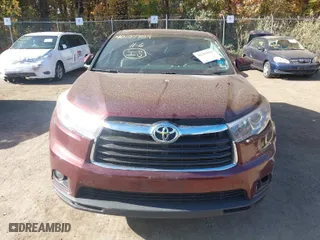2016 Toyota Highlander LE with VIN 5TDBKRFH8GS325300, listed as a IAAI auction lot 40781984 with 187,893 mi miles. Bid and sale history available at carsss.com. Image 12.