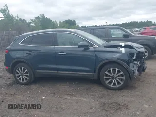 2019 Lincoln MKC Reserve with VIN 5LMCJ3D99KUL07269, listed as a IAAI auction lot 42498672 with 39,315 mi miles and . Bid and sale history available at DreamBid. Image 14.