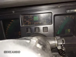 1987 Chevrolet Corvette z VIN 1G1YY3184H5124409, wystawiony jako IAAI lot #41518101 z przebiegiem 121 592 mil mil oraz . Historia ofert i sprzedaży dostępna na DreamBid. Obrazek 7.