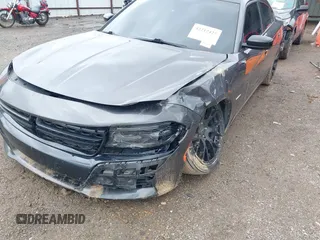 2017 Dodge Charger R/T z VIN 2C3CDXCTXHH667525, wystawiony jako IAAI lot #42212425 z przebiegiem 88 170 mil mil oraz . Historia ofert i sprzedaży dostępna na DreamBid. Obrazek 6.