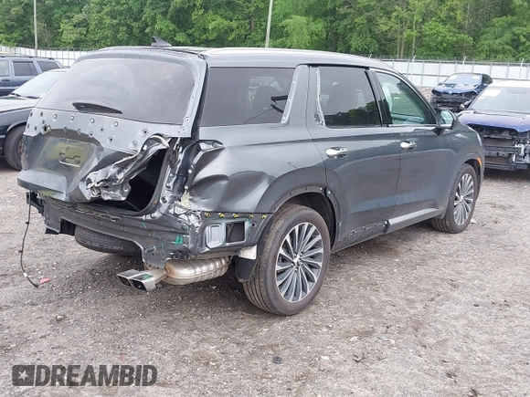2024 Hyundai Palisade Calligraphy z VIN KM8R7DGE5RU806672, wystawiony jako IAAI lot #42119069 z przebiegiem 8 325 mil mil oraz . Historia ofert i sprzedaży dostępna na DreamBid. Obrazek 4.