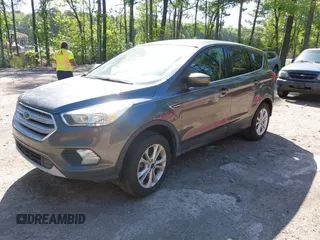 2019 Ford Escape SE z VIN 1FMCU9GD7KUB23316, wystawiony jako IAAI lot #42138654 z przebiegiem 145 857 mil mil oraz . Historia ofert i sprzedaży dostępna na DreamBid. Obrazek 17.