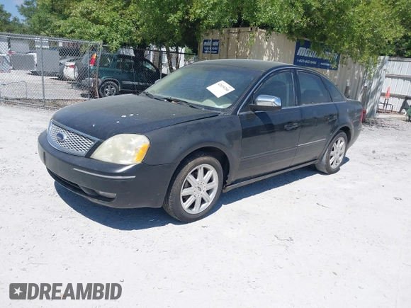 2006 Ford Five Hundred Limited with VIN 1FAFP25106G105436, listed as a IAAI auction lot 42039250 with 238,072 mi miles. Bid and sale history available at carsss.com. Image 2.