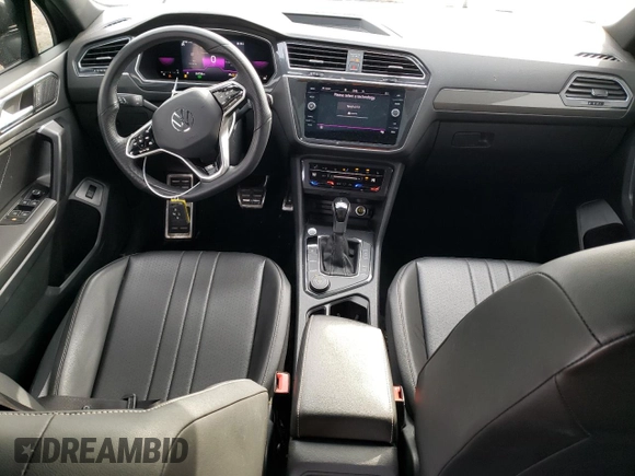 2022 Volkswagen Tiguan SE R-Line Black with VIN 3VV8B7AXXNM106110, listed as a Copart auction lot 43039575 with 24,728 mi miles and Salvage Title. Bid and sale history available at DreamBid. Image 8.