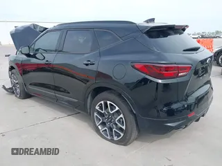 2024 Chevrolet Blazer RS z VIN 3GNKBERS5RS181954, wystawiony jako IAAI lot #42057083 z przebiegiem 10 701 mil mil oraz . Historia ofert i sprzedaży dostępna na DreamBid. Obrazek 3.