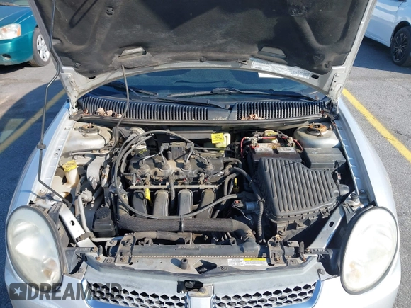 2005 Dodge Neon SXT with VIN 1B3ES56C75D266728, listed as a IAAI auction lot 41987334 with 138,901 mi miles. Bid and sale history available at carsss.com. Image 10.