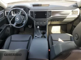 2019 Volkswagen Atlas SE z VIN 1V2XR2CA4KC565064, wystawiony jako Copart lot #57879675 z przebiegiem 43 143 mil mil oraz Szkoda całkowita • Salvage title. Historia ofert i sprzedaży dostępna na DreamBid. Obrazek 8.