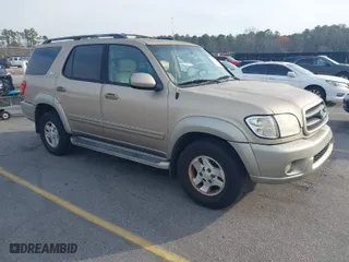 2004 Toyota Sequoia SR5 with VIN 5TDZT34A04S211737, listed as a IAAI auction lot 41782506 with 484,239 mi miles. Bid and sale history available at carsss.com. Image 1.