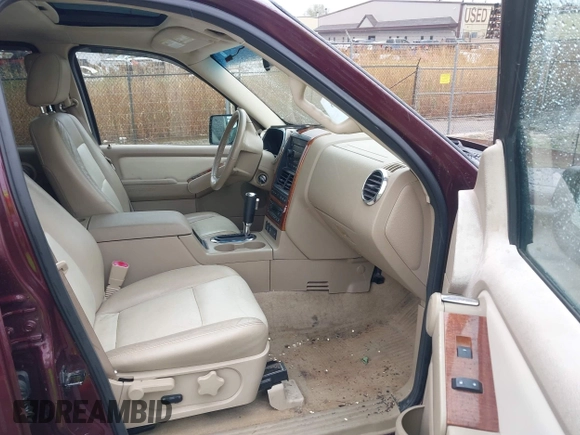 2008 Ford Explorer Eddie Bauer с VIN 1FMEU74E58UA00925, выставлен на аукционе IAAI как лот 42188683 с пробегом 208 692 миль миль и . История ставок и продаж доступна на DreamBid. Изображение 5.