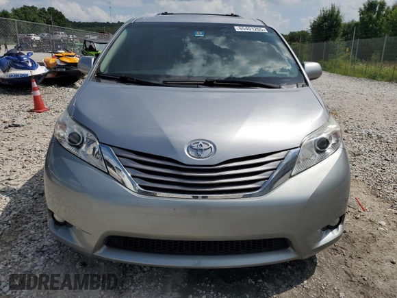 2017 Toyota Sienna XLE Auto Access Seat with VIN 5TDYZ3DC9HS820214, listed as a Copart auction lot 65401205 with 172,084 mi miles and Salvage title. Bid and sale history available at DreamBid. Image 5.