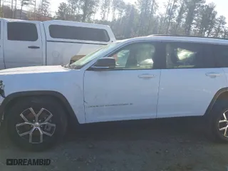 2024 Jeep Grand Cherokee L Limited with VIN 1C4RJKBG2R8507331, listed as a IAAI auction lot 41768771 with 32,747 mi miles. Bid and sale history available at carsss.com. Image 14.