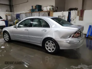 2006 Mercedes-Benz C 280 Luxury with VIN WDBRF92H16F762884, listed as a Copart auction lot 44983775 with 152,179 mi miles and Salvage Title. Bid and sale history available at DreamBid. Image 2.