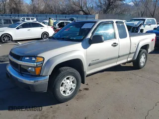 2004 Chevrolet Colorado LS Z71 with VIN 1GCDT196448133938, listed as a IAAI auction lot 41647829 with 196,530 mi miles. Bid and sale history available at carsss.com. Image 17.