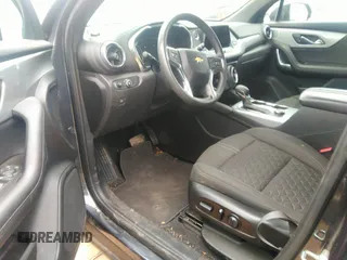 2021 Chevrolet Blazer LT z VIN 3GNKBCR42MS558089, wystawiony jako IAAI lot #41207866 z przebiegiem 85 236 mil mil oraz . Historia ofert i sprzedaży dostępna na DreamBid. Obrazek 18.