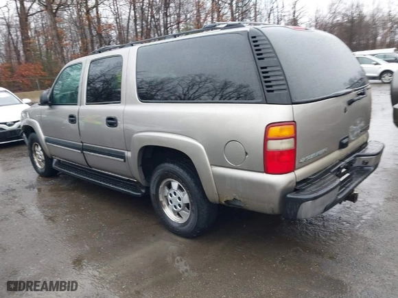2003 Chevrolet Suburban LT with VIN 3GNFK16Z23G208162, listed as a IAAI auction lot 41508649 with 329,695 mi miles. Bid and sale history available at carsss.com. Image 3.