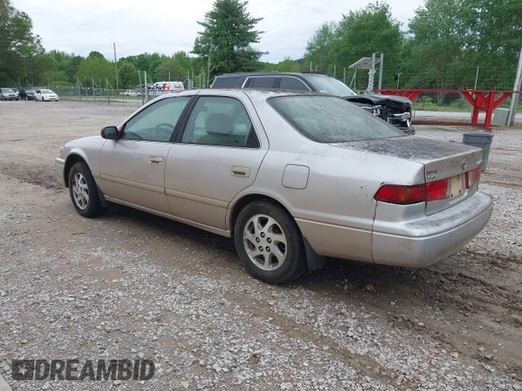 2001 Toyota Camry CE with VIN 4T1BG22K31U078888, listed as a IAAI auction lot 42137226 with 269,193 mi miles. Bid and sale history available at carsss.com. Image 3.