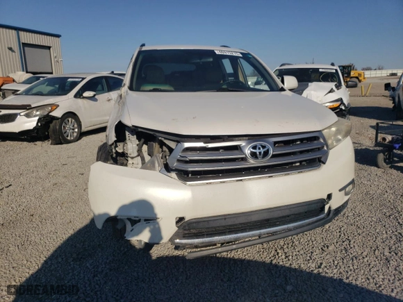 2011 Toyota Highlander with VIN 5TDZK3EHXBS029782, listed as a Copart auction lot 46915215 with 201,564 mi miles and Salvage Title. Bid and sale history available at carsss.com. Image 5.